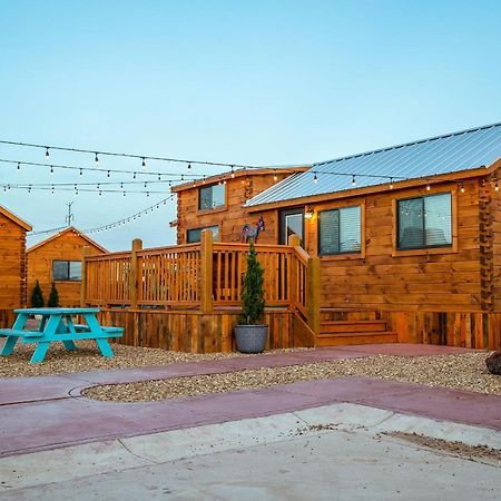 The Big Texan - Cabins And Wagons Αμαρίλο Εξωτερικό φωτογραφία