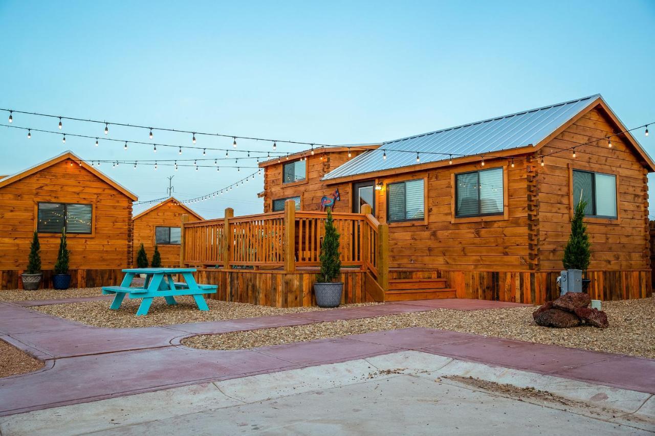 The Big Texan - Cabins And Wagons Αμαρίλο Εξωτερικό φωτογραφία